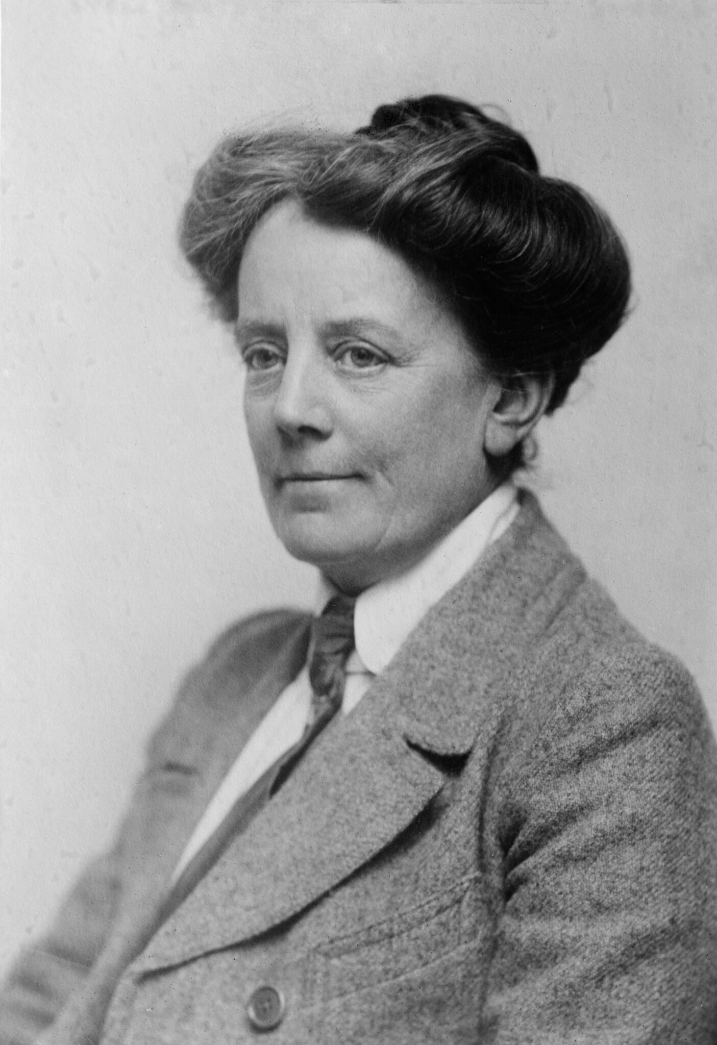 Ethel SmythBy Adam Cuerden - This image is available from the United States Library of Congress's Prints and Photographs divisionunder the digital ID ggbain.33693.This tag does not indicate the copyright status of the attached work. A normal copyright tag is still required. See Commons:Licensing., Public Domain, https://commons.wikimedia.org/w/index.php?curid=6502824