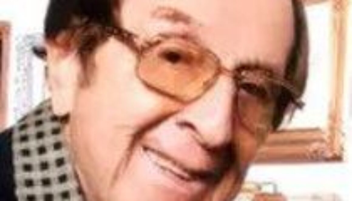 Publicity_Photo_of_Vic_Mizzy