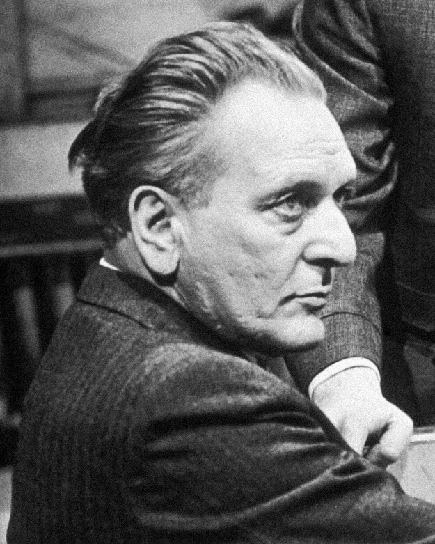 Frederick LoeweBy Distributed by NBC (Motown). Photographer uncredited and unknown. - Originally published in 1962 as part of a publicity photo collage to promote the NBC TV special "The Broadway of Lerner and Loewe"; see this listing at WorthPoint. Scan via Getty Images. Retouched by uploader., Public Domain, https://commons.wikimedia.org/w/index.php?curid=107644002