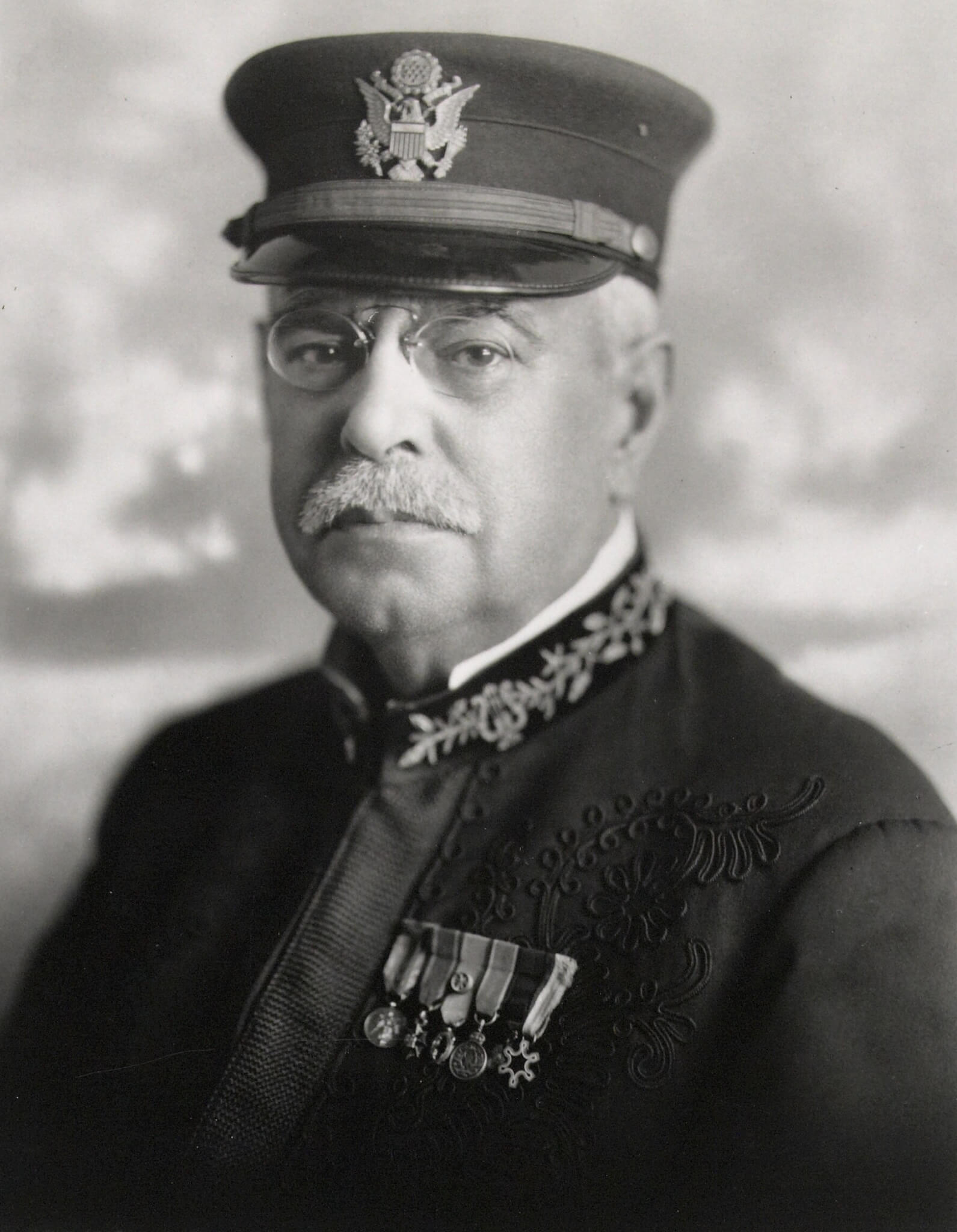 John Philip SousaBy Collection: The March King: John Philip Sousa (Original author unknown) - Library of CongressCatalog: https://www.loc.gov/resource/sousa.200031401.0Image download:Original url: https://memory.loc.gov/diglib/media/loc.natlib.sousa.200031401/ver01/0001.tif/2320, Public Domain, https://commons.wikimedia.org/w/index.php?curid=144439195