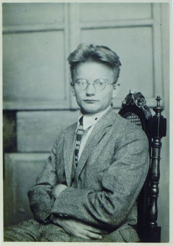 Marjan KozinaBy Unknown author - This image is available from the Digital Library of Slovenia under the reference number NSYRLX0JThis tag does not indicate the copyright status of the attached work. A normal copyright tag is still required. See Commons:Licensing for more information., Public Domain, https://commons.wikimedia.org/w/index.php?curid=12421713