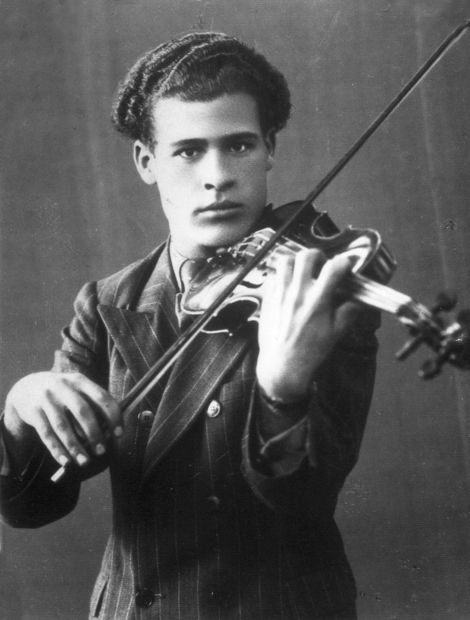 Mahmoud ZoufonounPublic Domain, https://commons.wikimedia.org/w/index.php?curid=737150